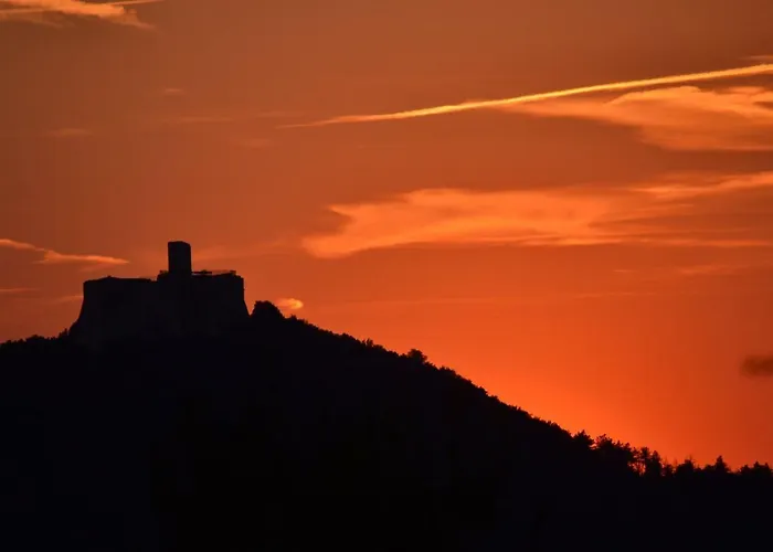 Podere Pian Di Cava * كاستيلنوفو دي فال دي سيسينا